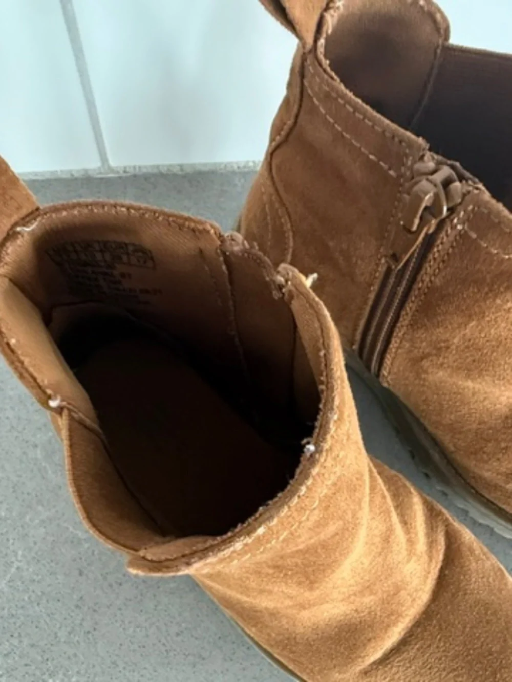 Little Girl Gap Brown Chelsea Suede Boots Size 11  EUC